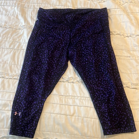 7 Under Armour Capri Leggings, Large - Picture 13 of 17
